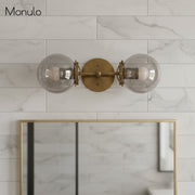 Applique murale contemporaine avec abat-jour en verre, style industriel moderne, pour salle de bain Lumio Globe
